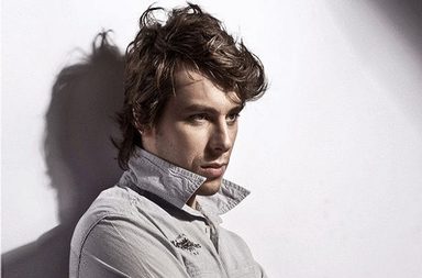 كيفية فرد الشعر للرجال