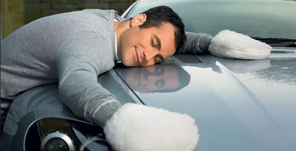 6 مواد فعالة لتنظيف السيارة