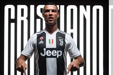 رونالدو بقميس يوفنتس