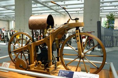 مخترع الدراجة النارية