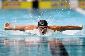 طريقة سباحة الفراشة