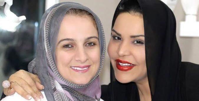 إبتسامة الملكة