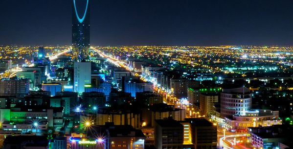 العاصمة السعودية ليلا