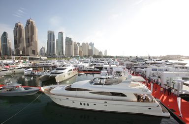 معرض دبي العالمي للقوارب 2015