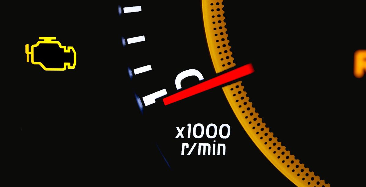 اسباب ظهور لمبة المكينة