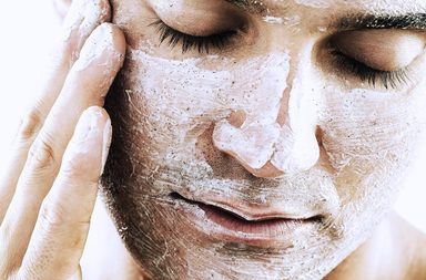 طريقة تنظيف البشره من الرؤوس السوداء