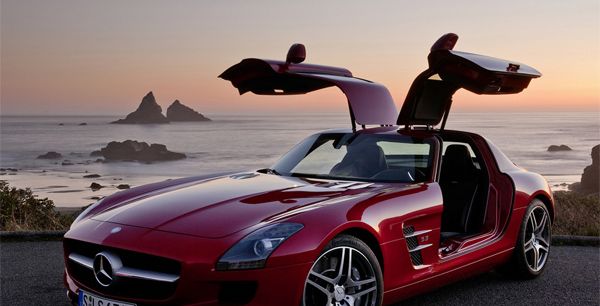 سيارة Mercedes SLS