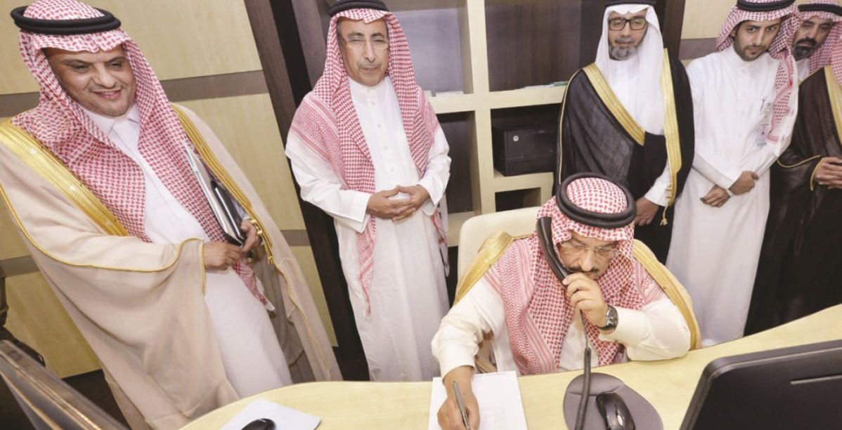 أمير الرياض يتلقى الشكاوى (alriyadh)