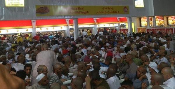 ليست المرة الأولى التي يشهد فيها المطعم هذه الزحمة
