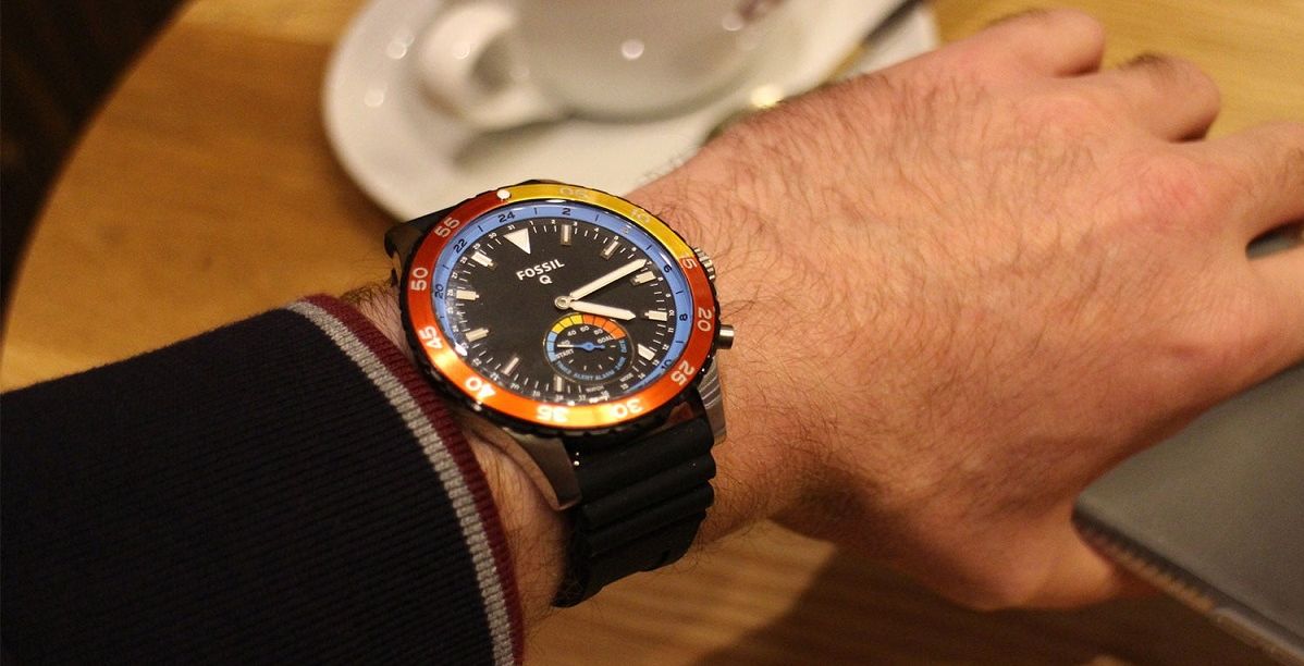 اين تصنع ساعات fossil