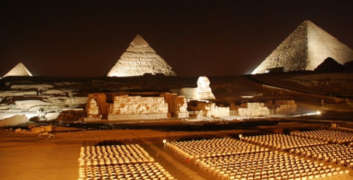 عرس في الأهرامات؟