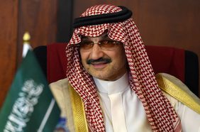 مساعدات مالية من الوليد بن طلال