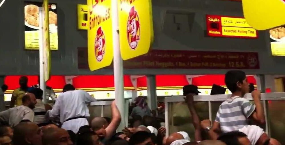لا ينفك عدد الزبائن يزداد