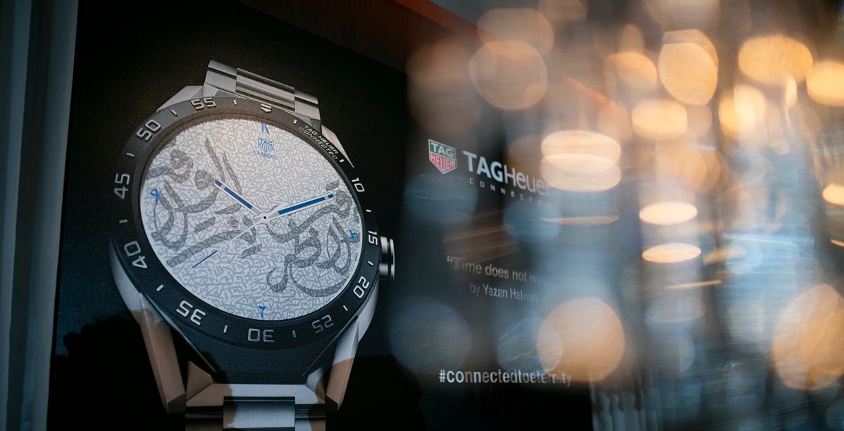 ساعة ذكية بواجهة عربية من  TAG Heuer