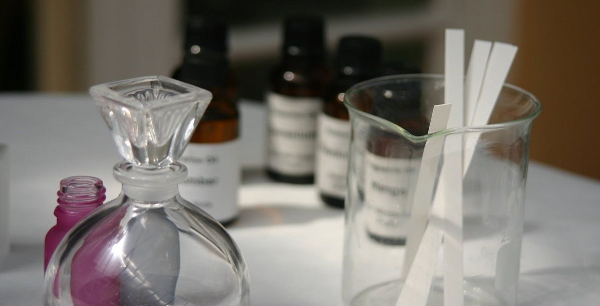 كيف تصنع عطر