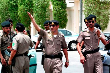 رجال أمن سعوديين