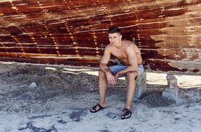 إصدار محدود من صنادل شبشب في مول دبي