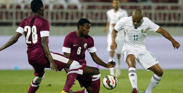 من مباراة المنتخب القطري ونظيره الجزائري