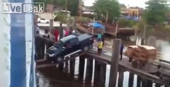 إعتمد نوعا من التشويق لا مثيل له