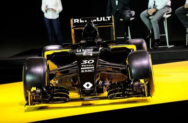 سيارة فريق رينو في بطولة الفورمولا واحد