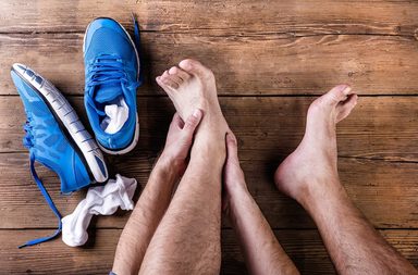 علاج تورم القدمين