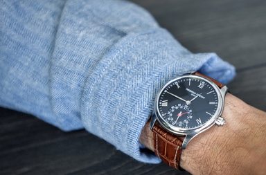 موقع عالم الساعات