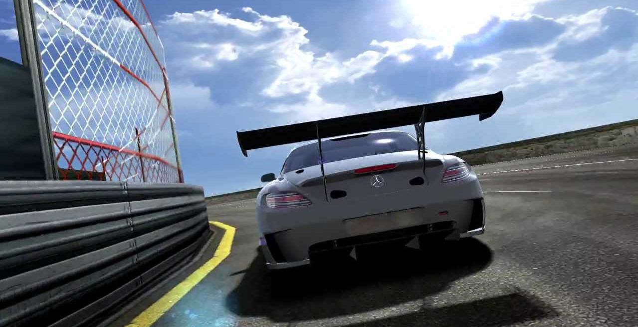 لعبة GT racing 2 the real car experience من اندرويد
