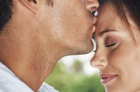 انواع القبلات ودلالاتها