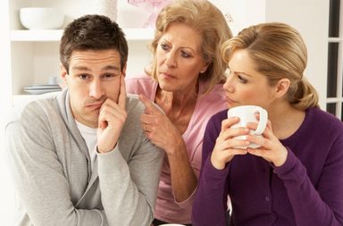 لماذا يختار الرجل شبيهة امه