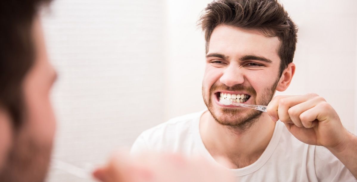 افضل خلطات تبييض الأسنان