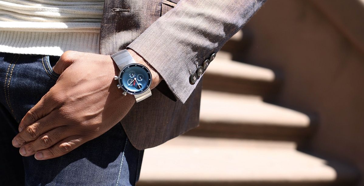  مجموعة MOVADO EDGE الجديدة