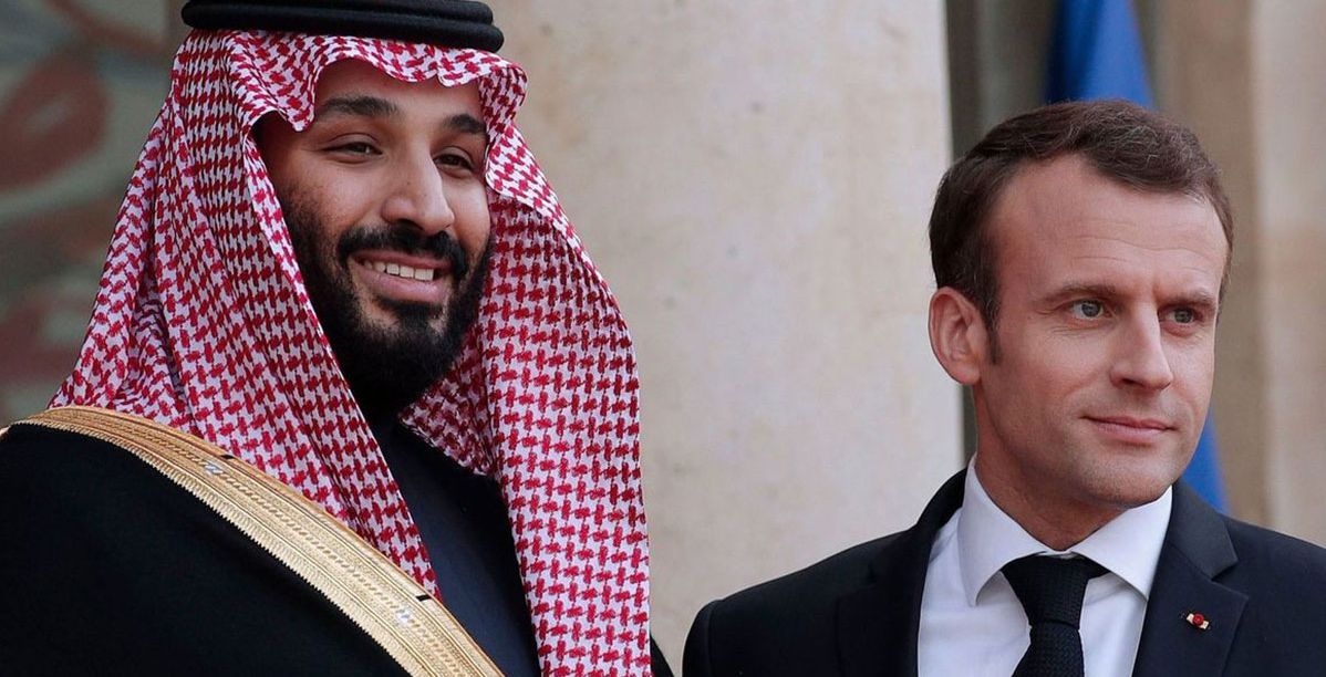 ولي العهد محمد بن سلمان والرئيس الفرنسي مانويل ماكرون (EPA/Shutterstock)