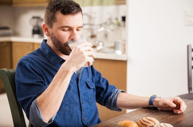 كم ينزل رجيم التمر واللبن في اسبوع