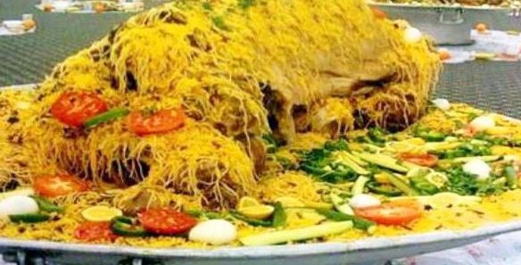 على مائدة سعودية (فيسبوك)