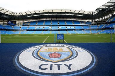 ملعب النادي