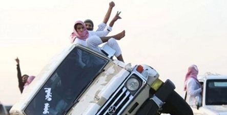 مفحطون في المملكة (arabsturbo.com)
