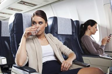 إمرأة على الخطوط الجوية