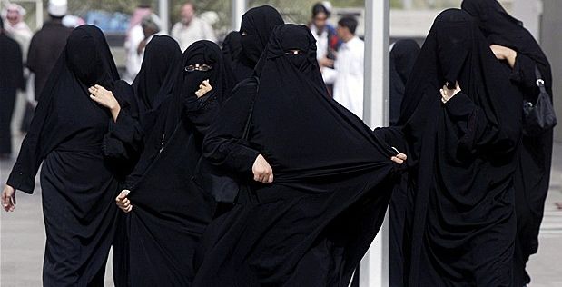 فتيات الحافلة