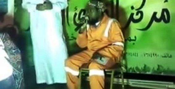 العامل أمام لجنة حكم وجمهور