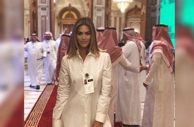 كارلا دي بيلو في السعودية (Instagram: carladibello)