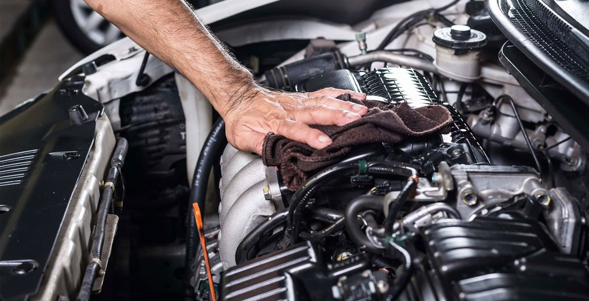 طريقة تنظيف المحرك بالمياه صح ام خطا