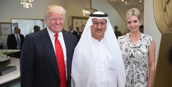 صورة ترامب مع حسين ساجواني مؤسس داماك جروب 