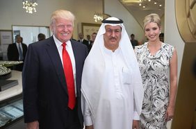 صورة ترامب مع حسين ساجواني مؤسس داماك جروب