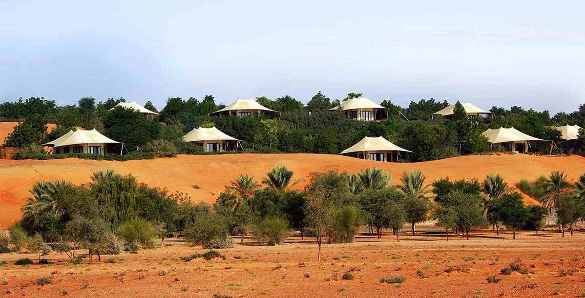 منتجعات دبي مع مسبح خاص