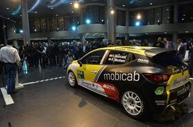 سيارة رينو كليو R3T المخصصة للراليات