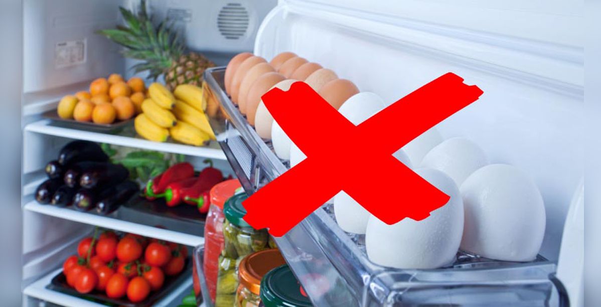 تجنبوا حفظ البيض في باب الثلاجة