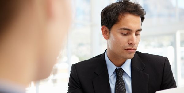 5 عبارات يجب تجنب كتابتها في السيرة الذاتية