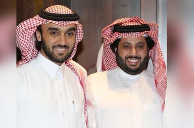 تركي آل الشيخ مع عبدالعزيز بن تركي الفيصل (تويتر/@Turki_alalshikh) 