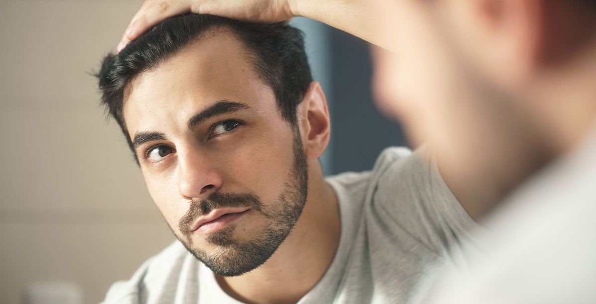 أسباب تساقط الشعر المفاجئ...وراثي أم مرضي
