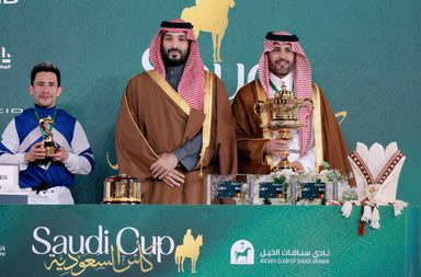 ولي العهد الأمير محمد بن سلمان يتوّج _ سينيور بوسكادور_ بكأس السعودية